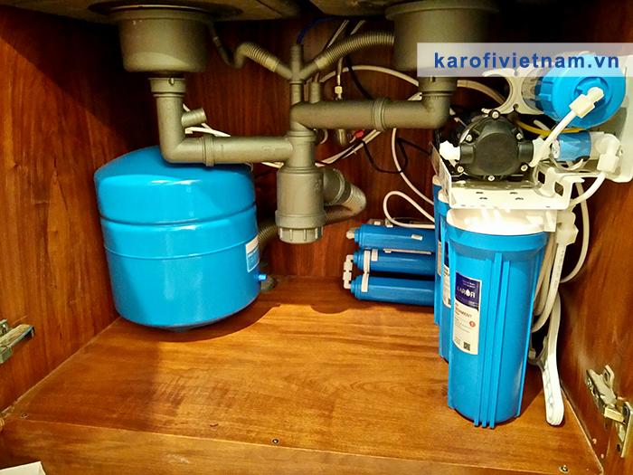 Máy lọc nước RO Karofi 8 lõi có đèn UV