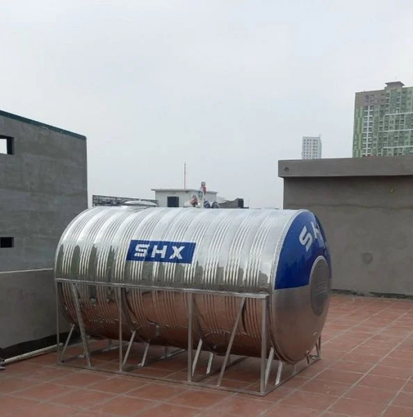 Hình ảnh lắp đặt thực tế Bồn Nước Inox Sơn Hà Xanh Shx trên sân thượng
