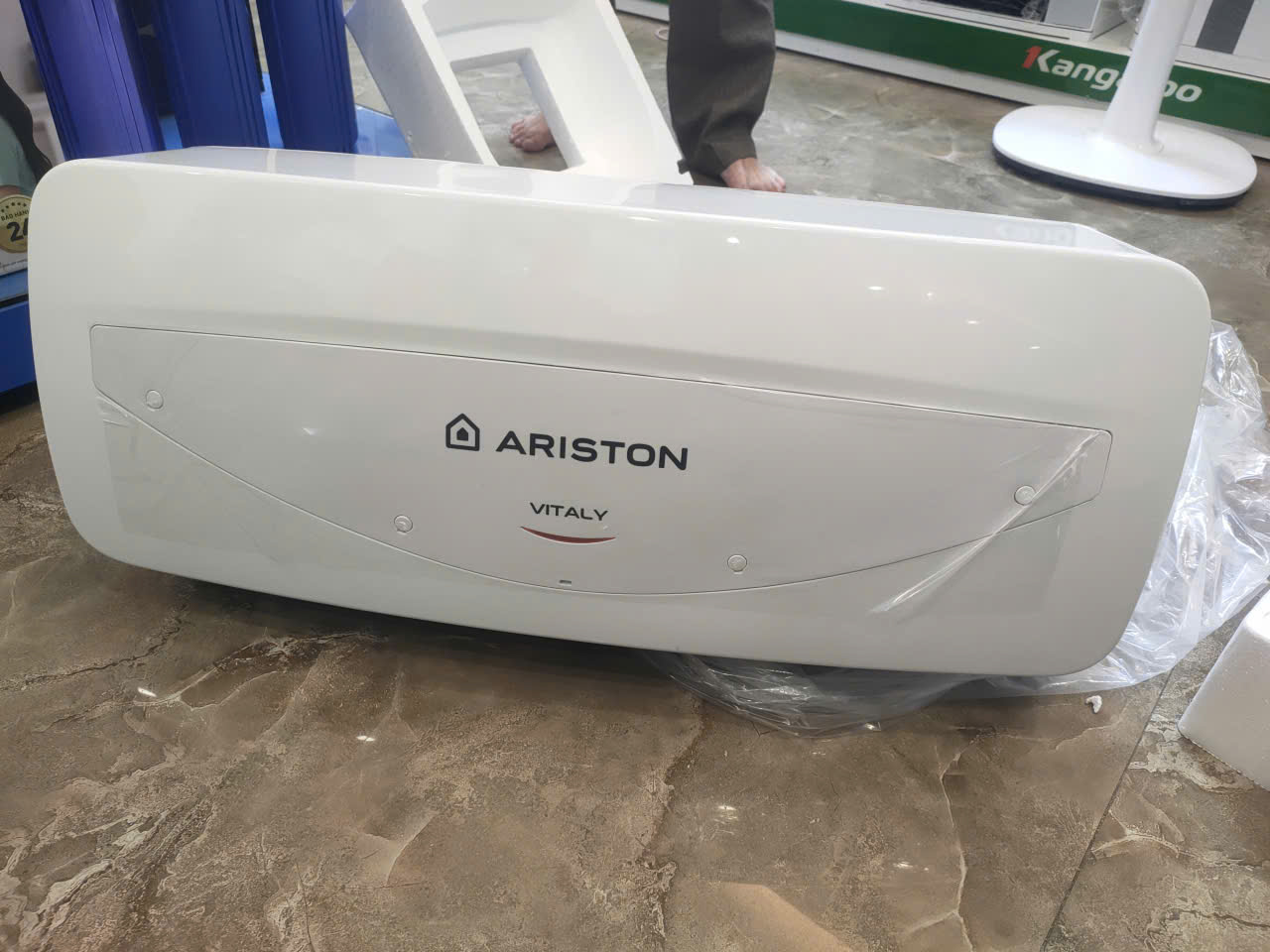 Bình Nóng Lạnh Ariston Vitaly 20 Slim (bình Ngang 20l)