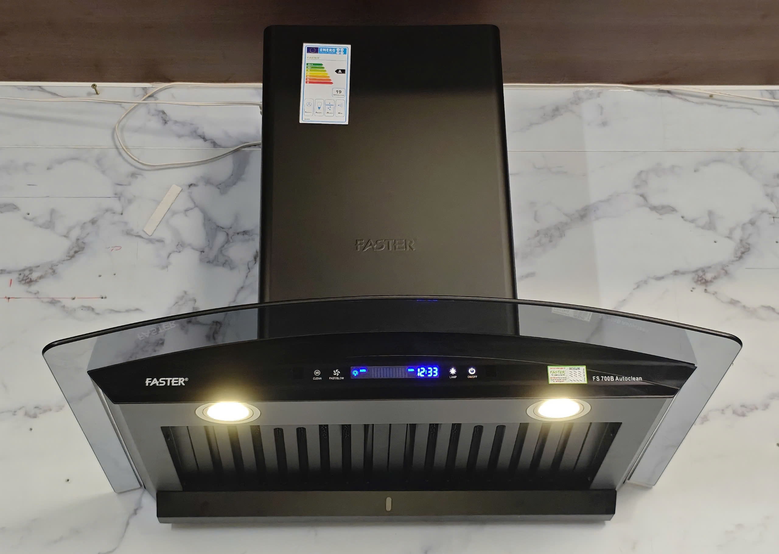 Máy Hút Mùi áp Tường Kính Cong Màu đen Cảm ứng 70cm Faster Fs 700b Autoclean