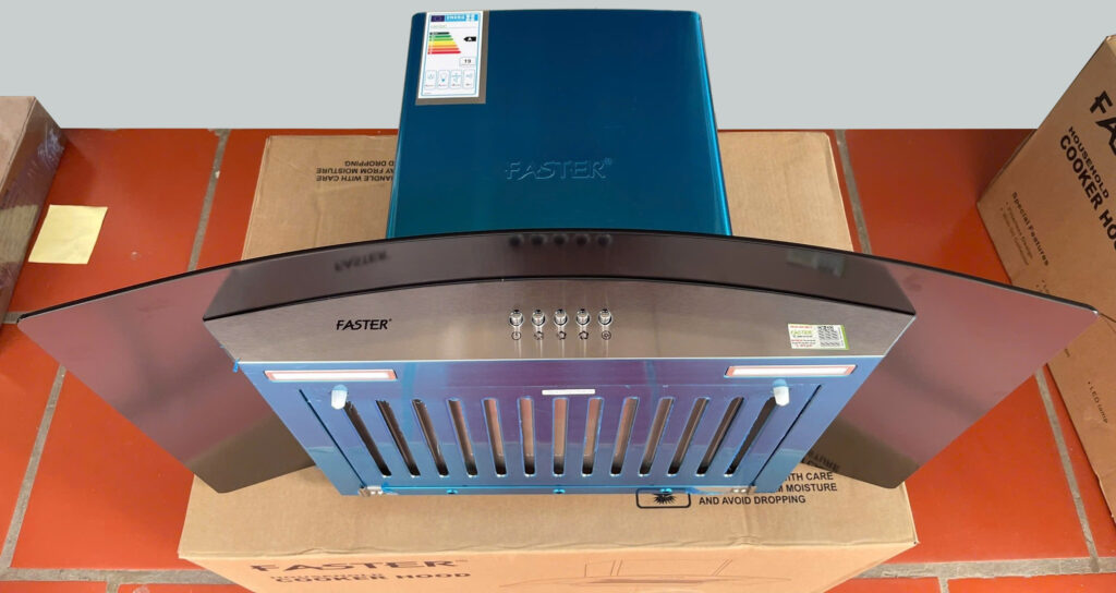 Máy Hút Mùi áp Tường Kính Cong Inox 70cm Faster Fs Ch370s